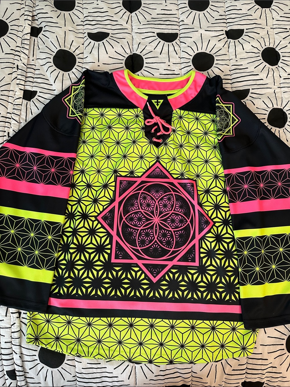First Earth Pink and Yellow Jersey Men’s Size Small